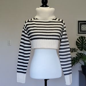 ZARA Cropped Sweater Size Small